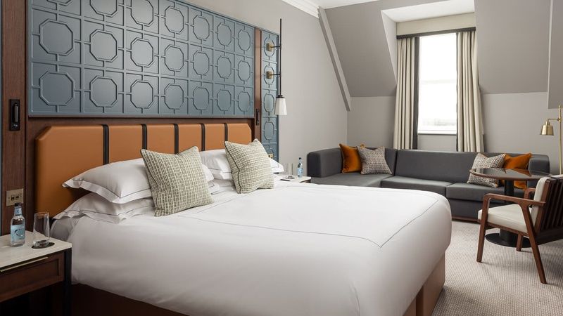 Deluxe King with Sofa Bed
