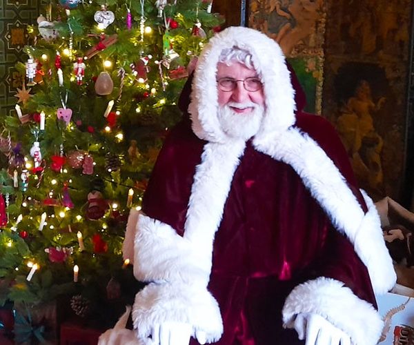 Santa Cardiff Castle