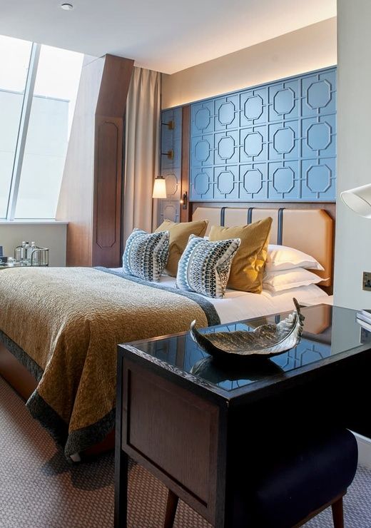 Signature Collection Room