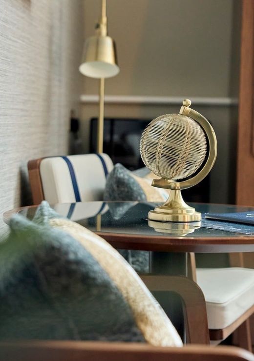Signature Collection Room