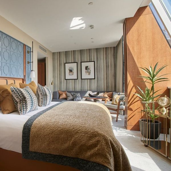 Signature Collection Room