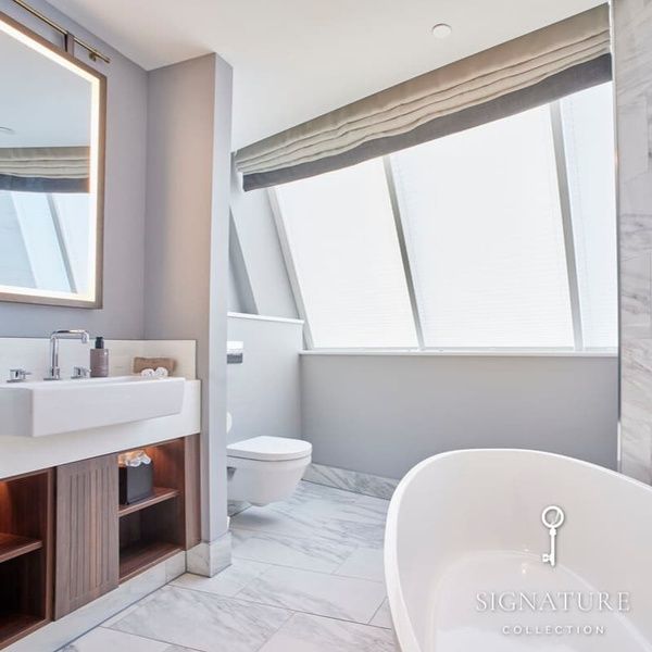 Signature Collection Room