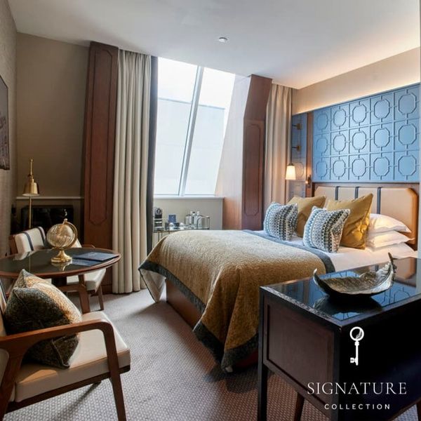 Signature Collection Room
